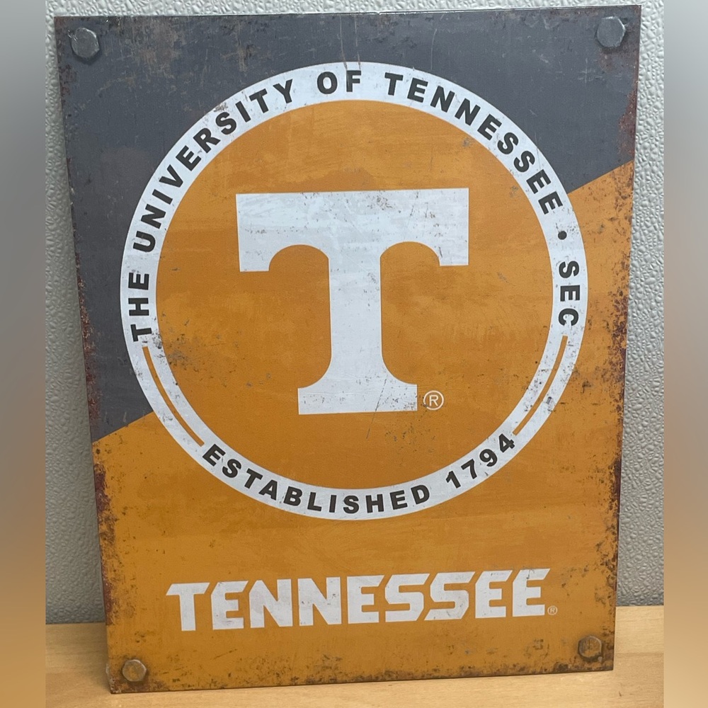 University of Tennessee Volunteers Metal Sign. 16”x12.5” NCAA College. Made USA.